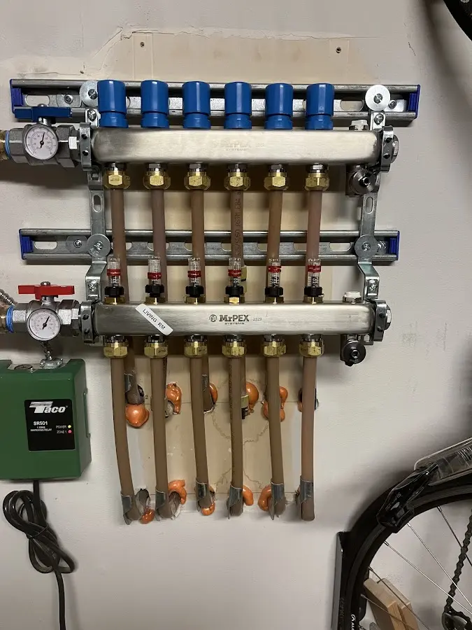 Plumber performing Gas Leak Detection at a residential property in Mableton